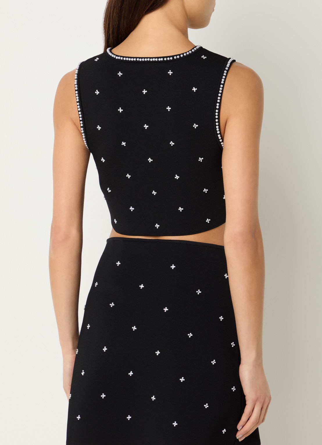 Sandro Fijngebreide crop top met imitatieparels - achterkant zwart