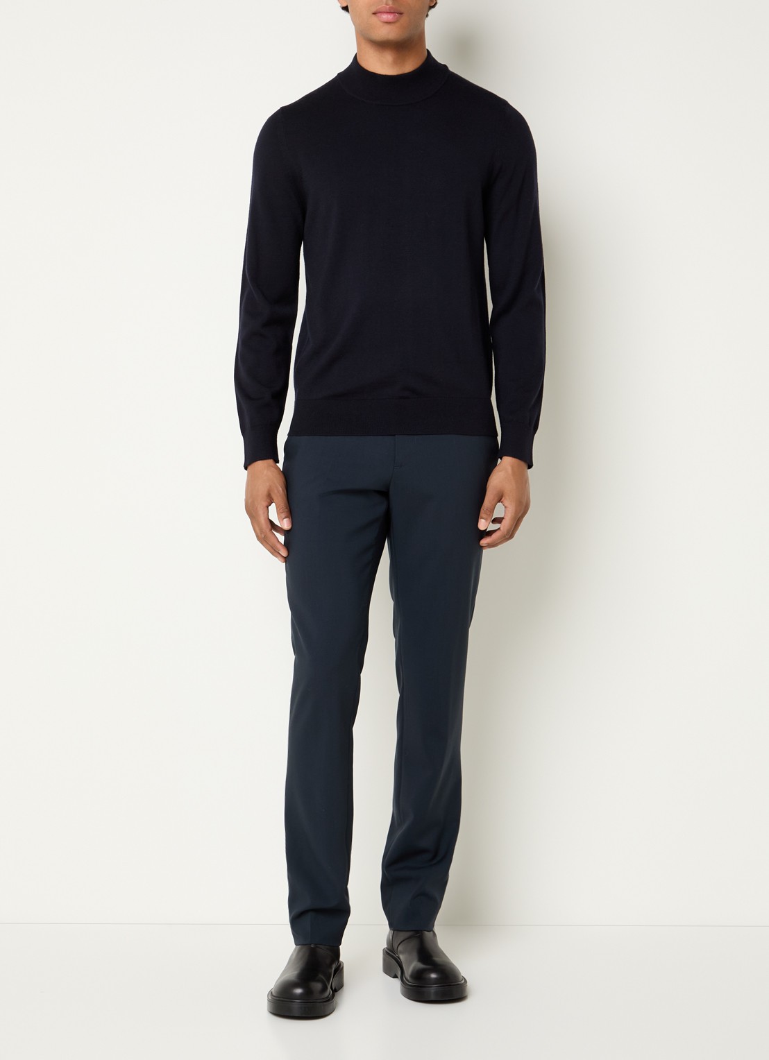 Sandro Fijngebreide pullover van wol met opstaande kraag - voorkant 4 donkerblauw