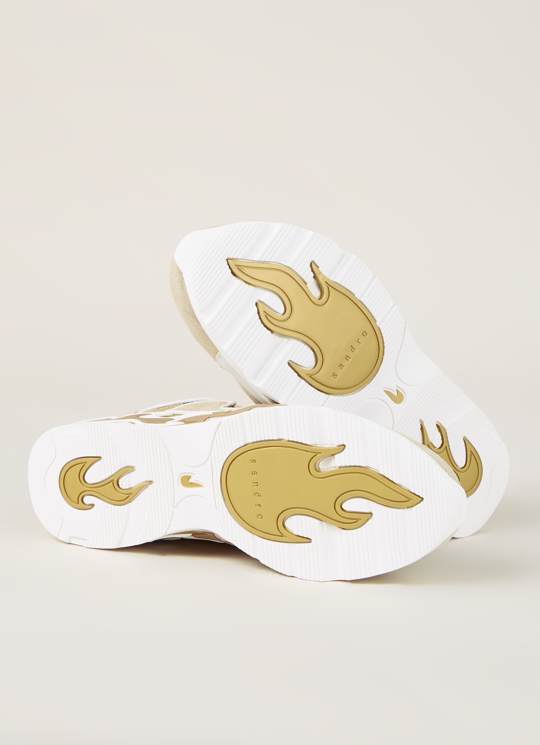 Sandro Flame sneaker met suède details - detail 5 zand