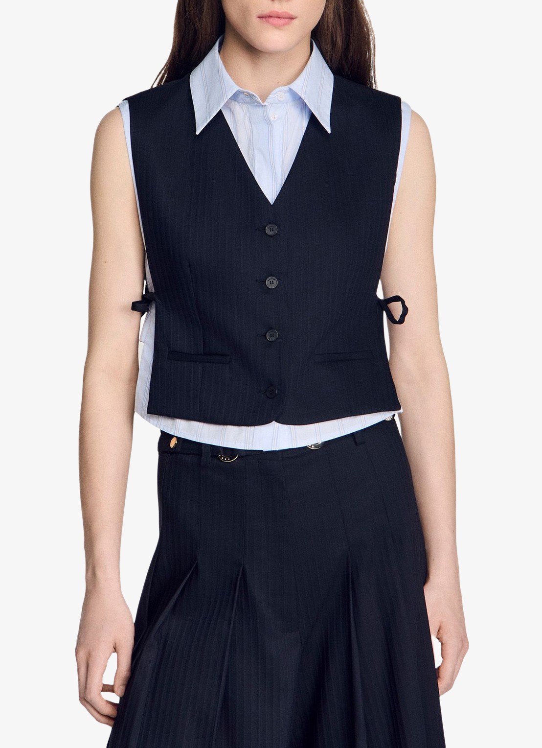 Sandro Gilet in wolblend met krijtstreep - detail donkerblauw