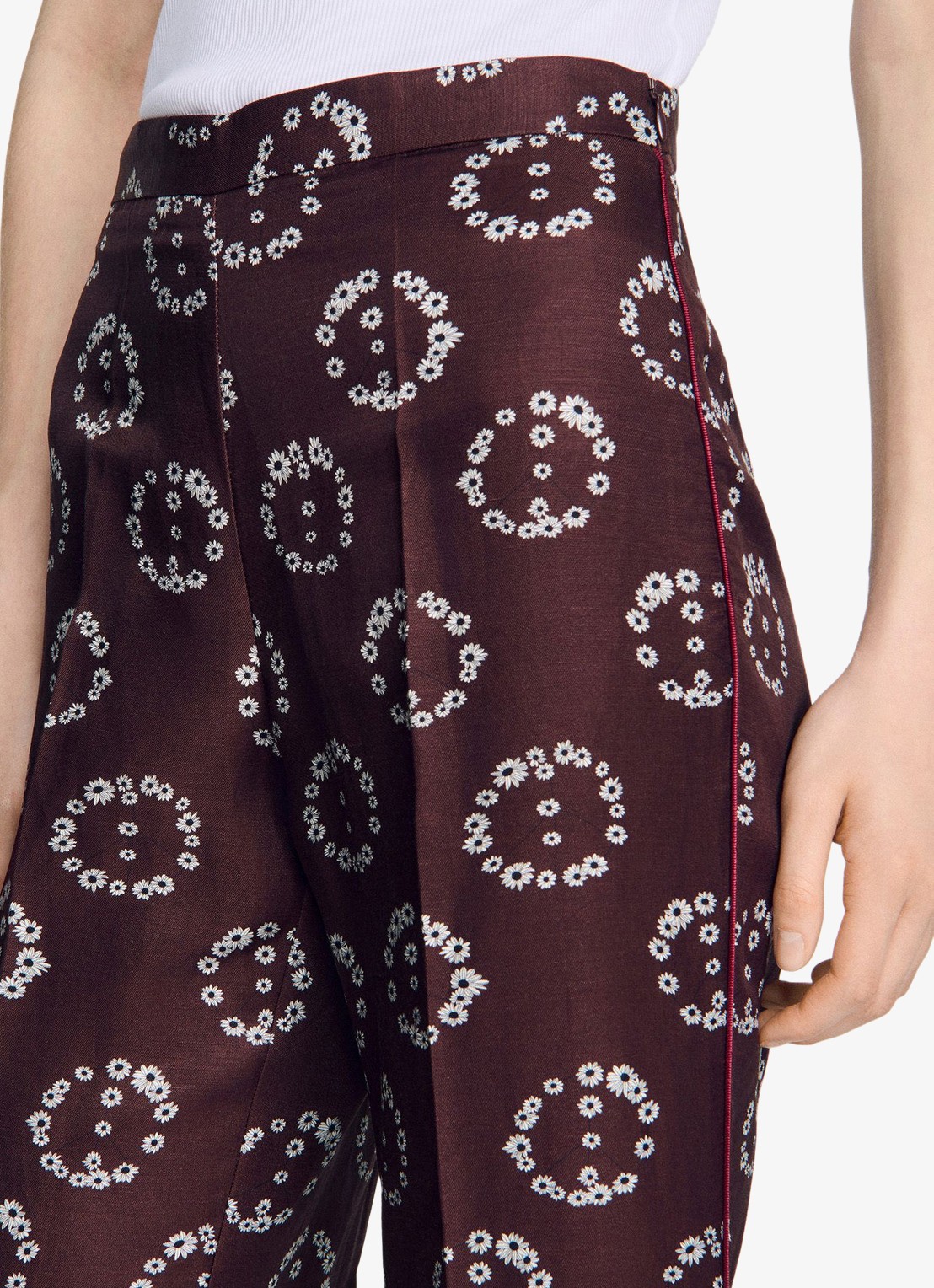 Sandro High waist flared broek in linnenblend met bloemenprint - detail 4 bruin