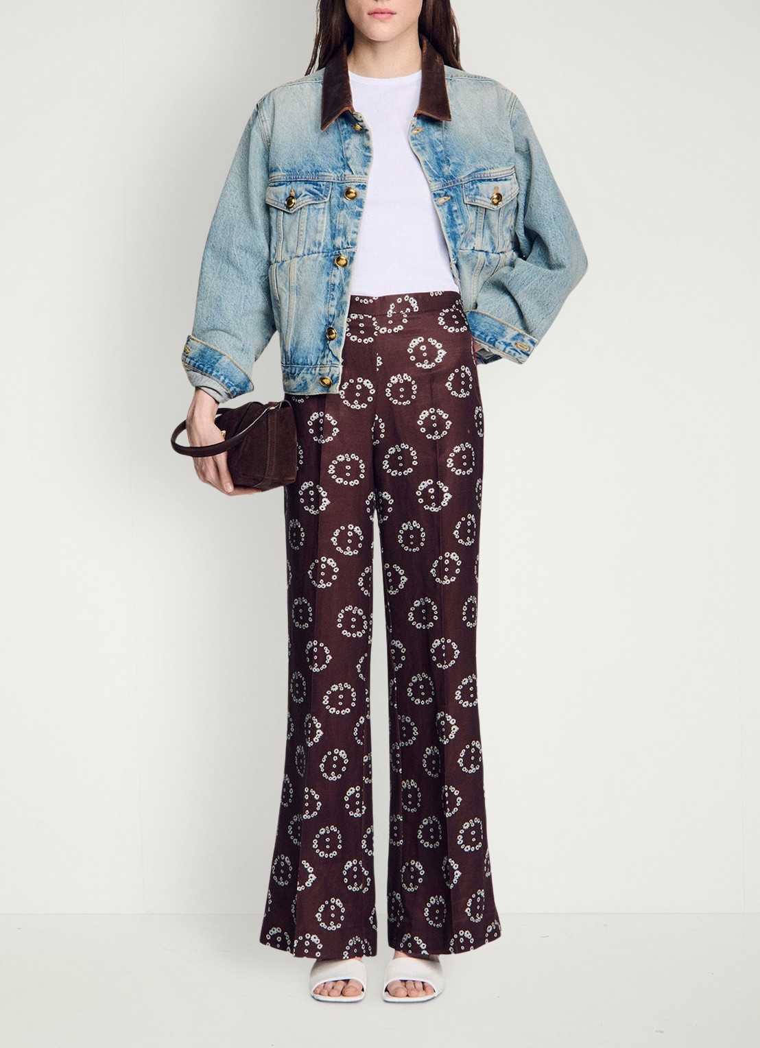 Sandro High waist flared broek in linnenblend met bloemenprint - voorkant 6 bruin