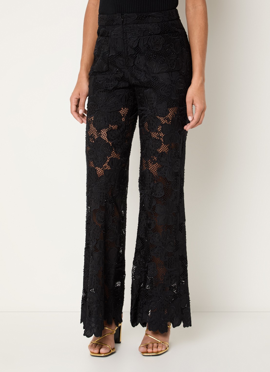 Sandro High waist flared fit broek met broderie - detail zwart