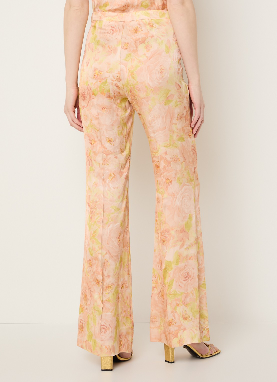 Sandro High waist flared fit pantalon met bloemenprint - achterkant 3 zalmroze