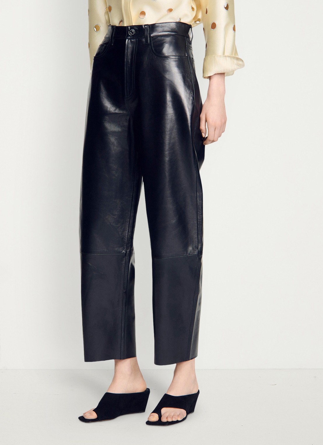 Sandro High waist straight fit broek van lamsleer - detail 2 zwart