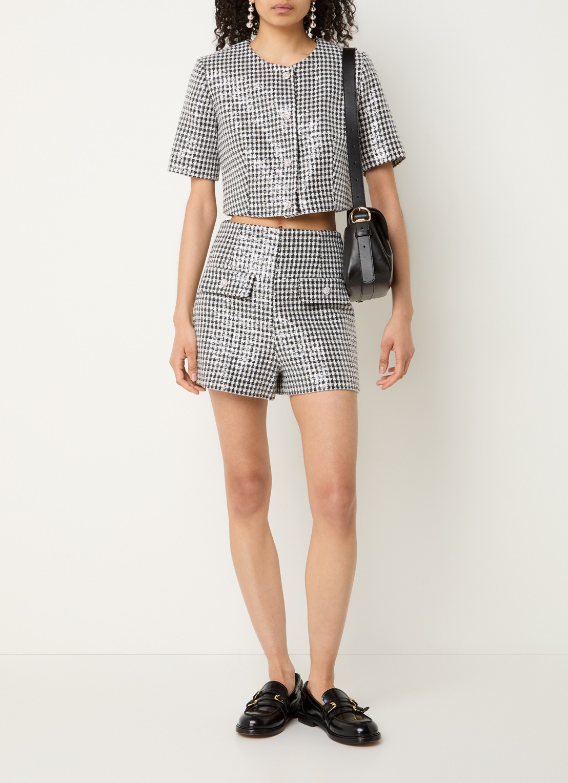 Sandro High waist straight fit korte broek met pailletten - voorkant 4 zwart