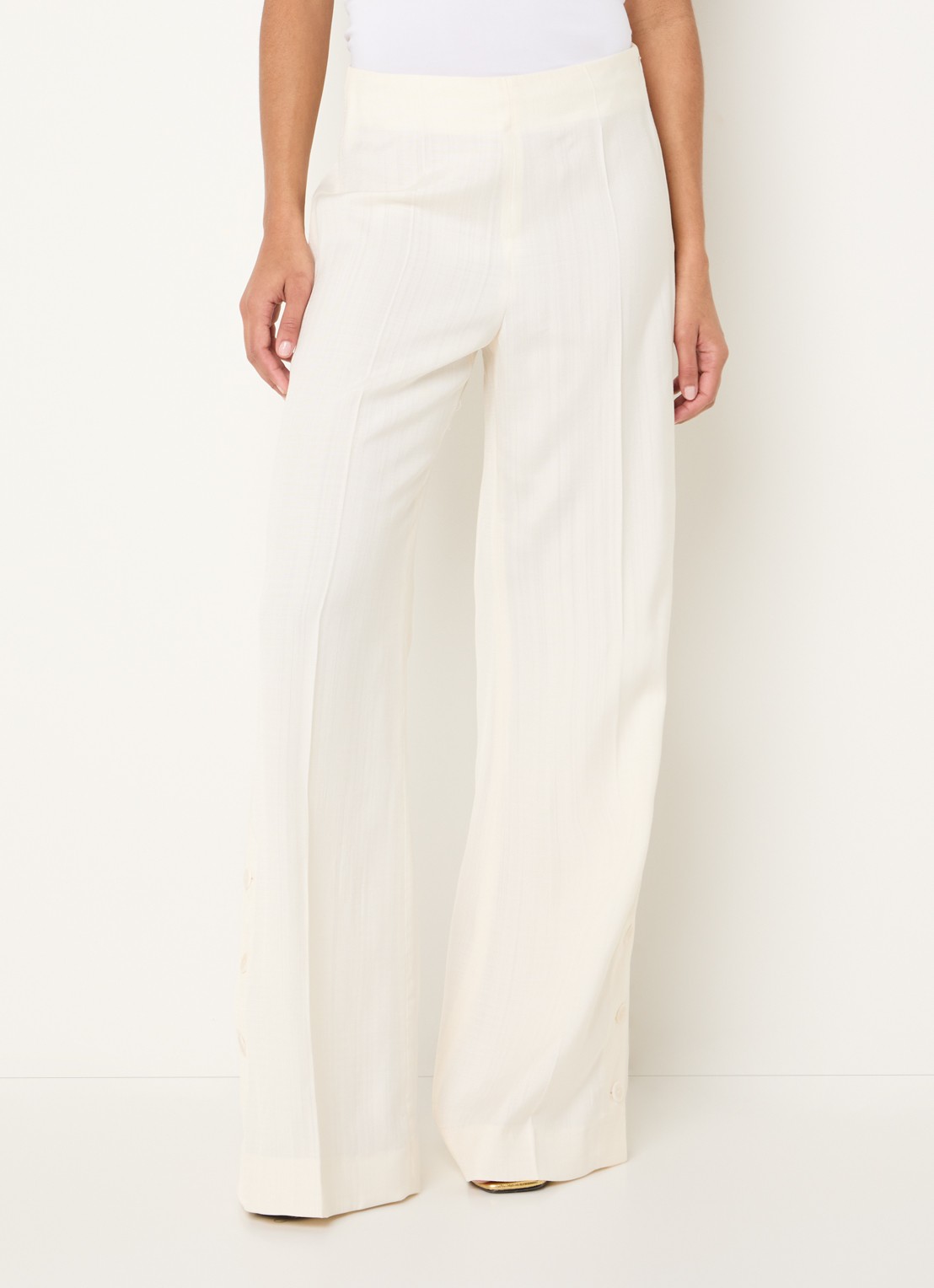 Sandro High waist straight fit pantalon met knoop detail - detail 4 ivoor