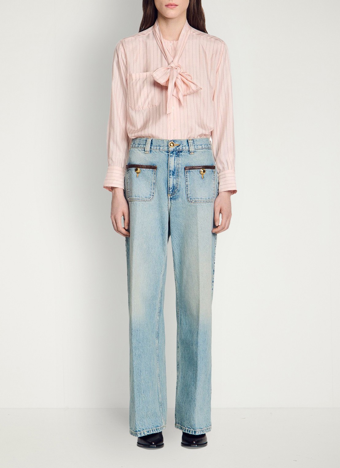 Sandro High waist straight leg broek van denim met lichte wassing en opgestikte zakken - detail 6 blue jean / blauw
