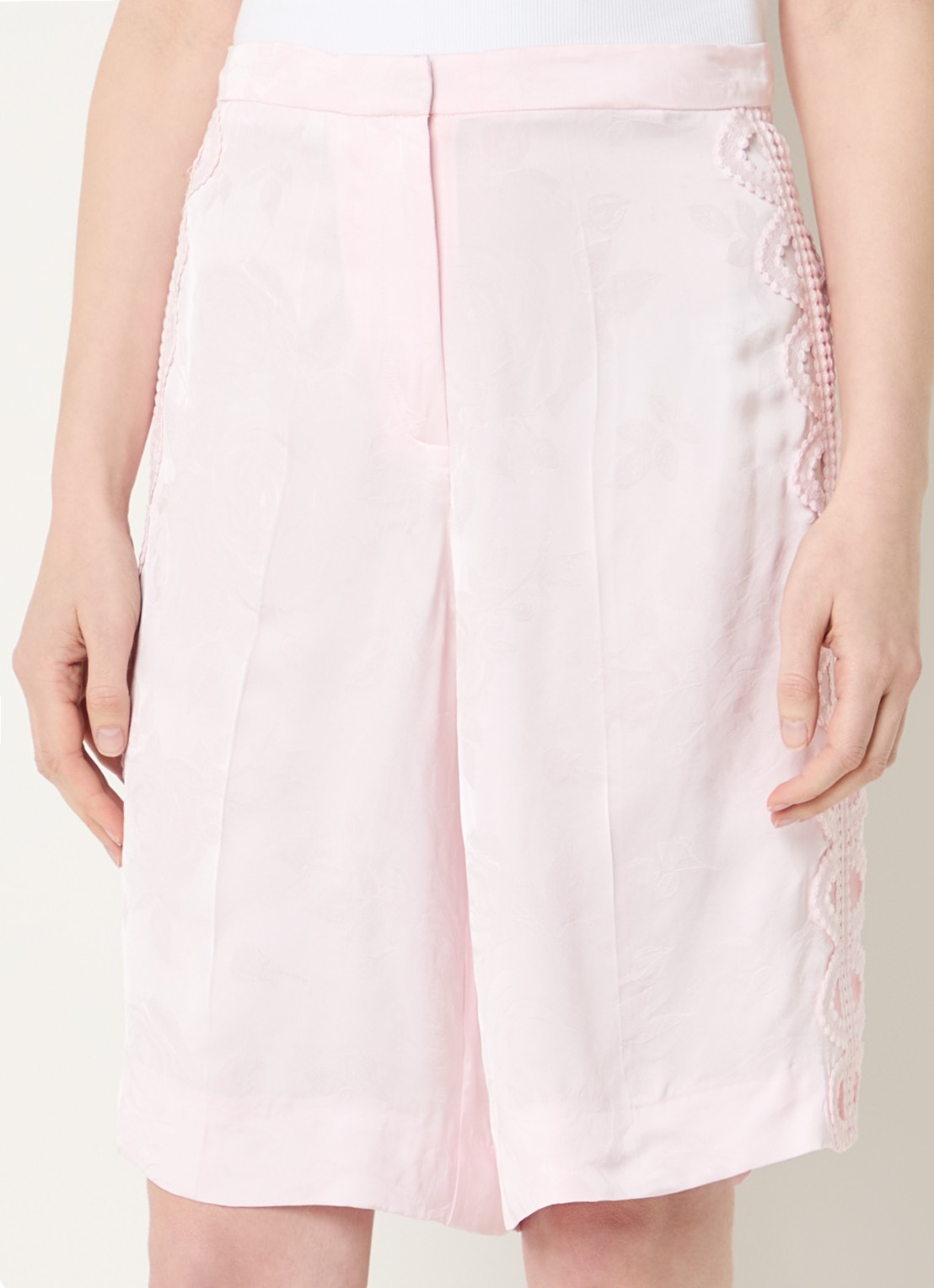 Sandro High waist wide fit korte broek met broderie - detail lichtroze