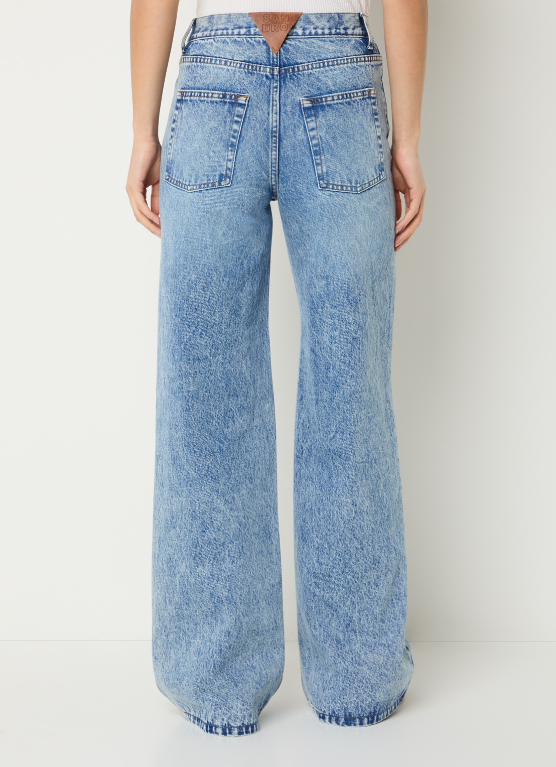 Sandro High waist wide leg jeans met lichte wassing - achterkant indigo