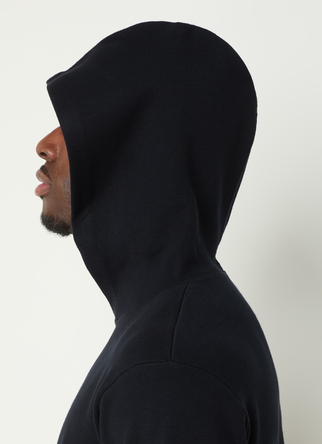 Sandro Hoodie met kangoeroezak - detail 2 zwart