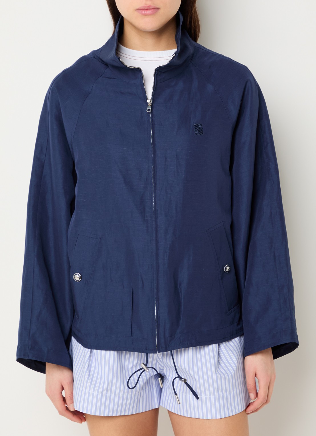 Sandro Jack met logo en steekzakken - detail donkerblauw