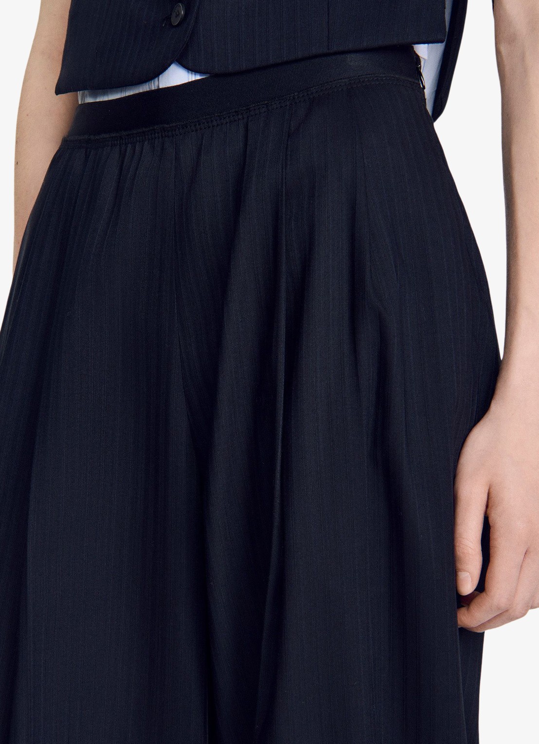 Sandro Loose fit pantalon met steekzakken en krijtstreep - detail 5 donkerblauw