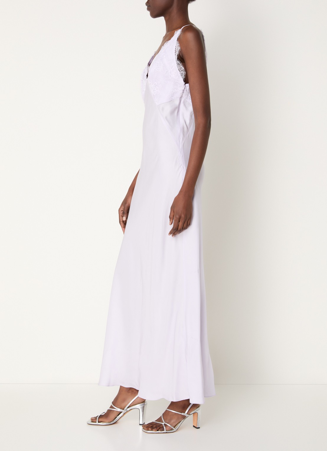 Sandro Maxi jurk met details van kant en glanzende finish - voorkant 2 lila