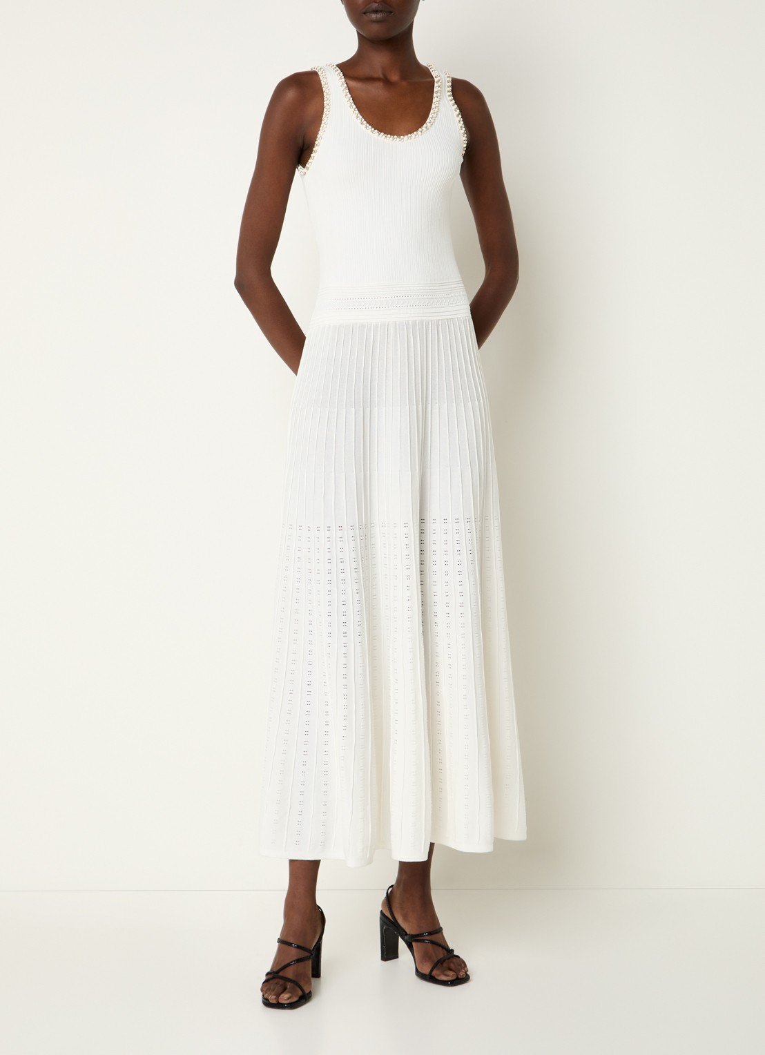 Sandro Maxi jurk met imitatieparels en strass - detail gebroken wit
