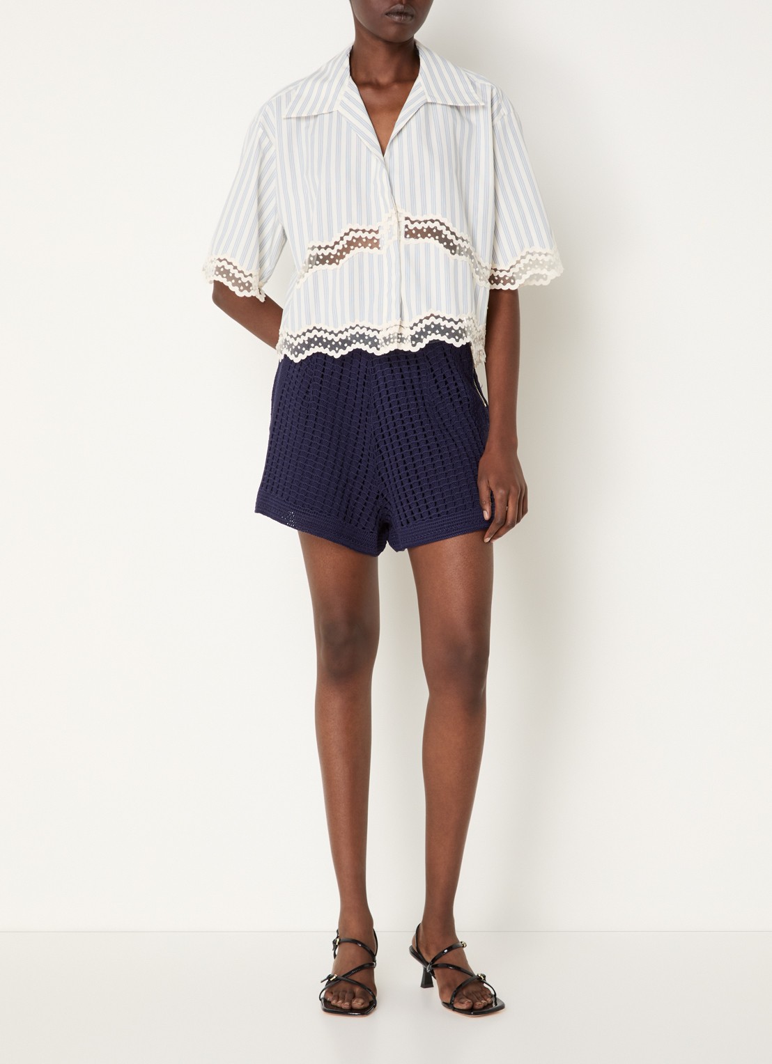 Sandro Mid waist straight fit korte broek van crochet met detail van denim - voorkant 4 donkerblauw