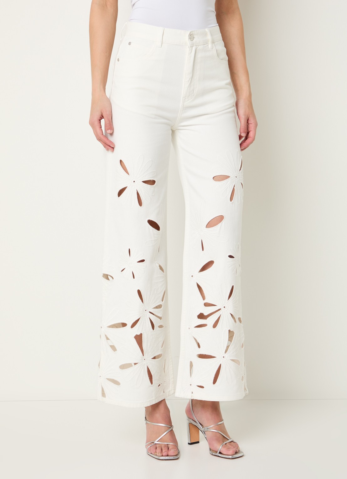 Sandro Mid waist straight leg jeans met gekleurde wassing - detail wit