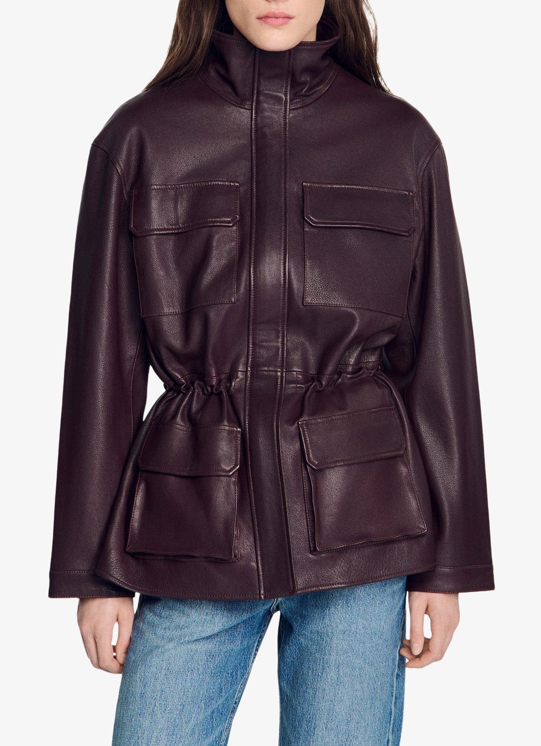 Sandro Oversized jack van lamsleer met opstaande kraag - detail bordeauxrood