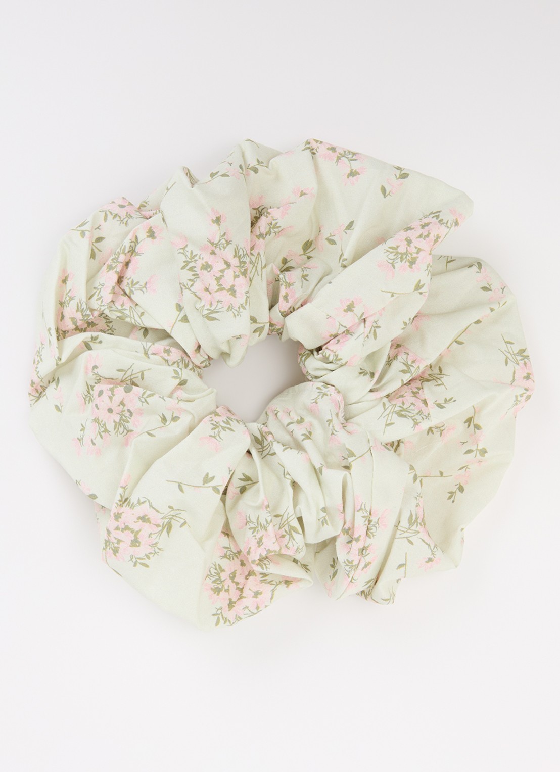 Sandro Scrunchie met bloemenprint  - voorkant 2 lichtgroen