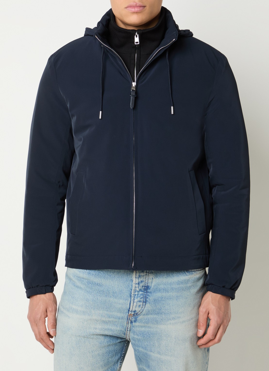 Sandro Softshell jack met opbergbare capuchon en steekzakken - detail midnight blue / blauw