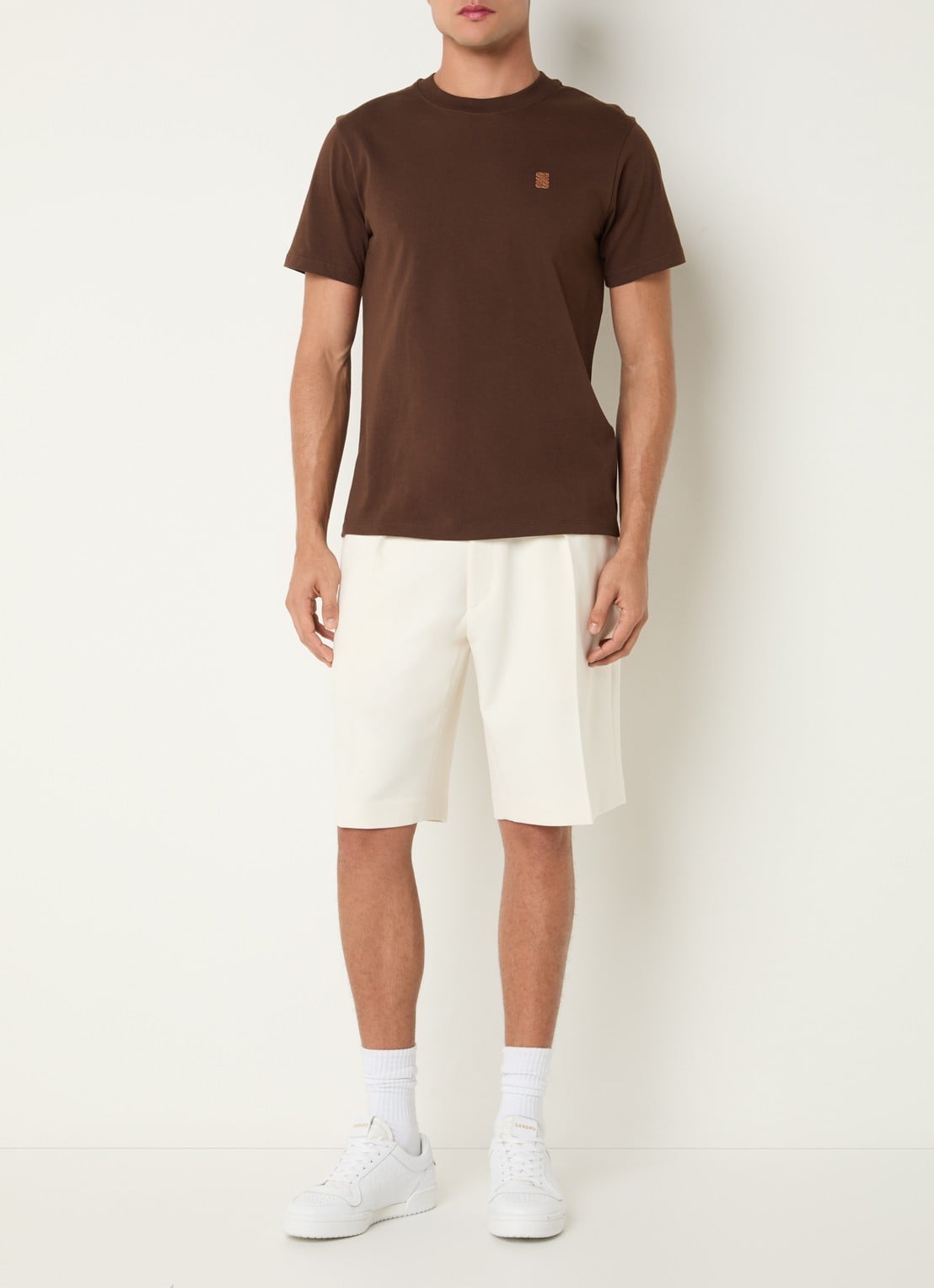 Sandro T-shirt met logo - voorkant 2 donkerbruin