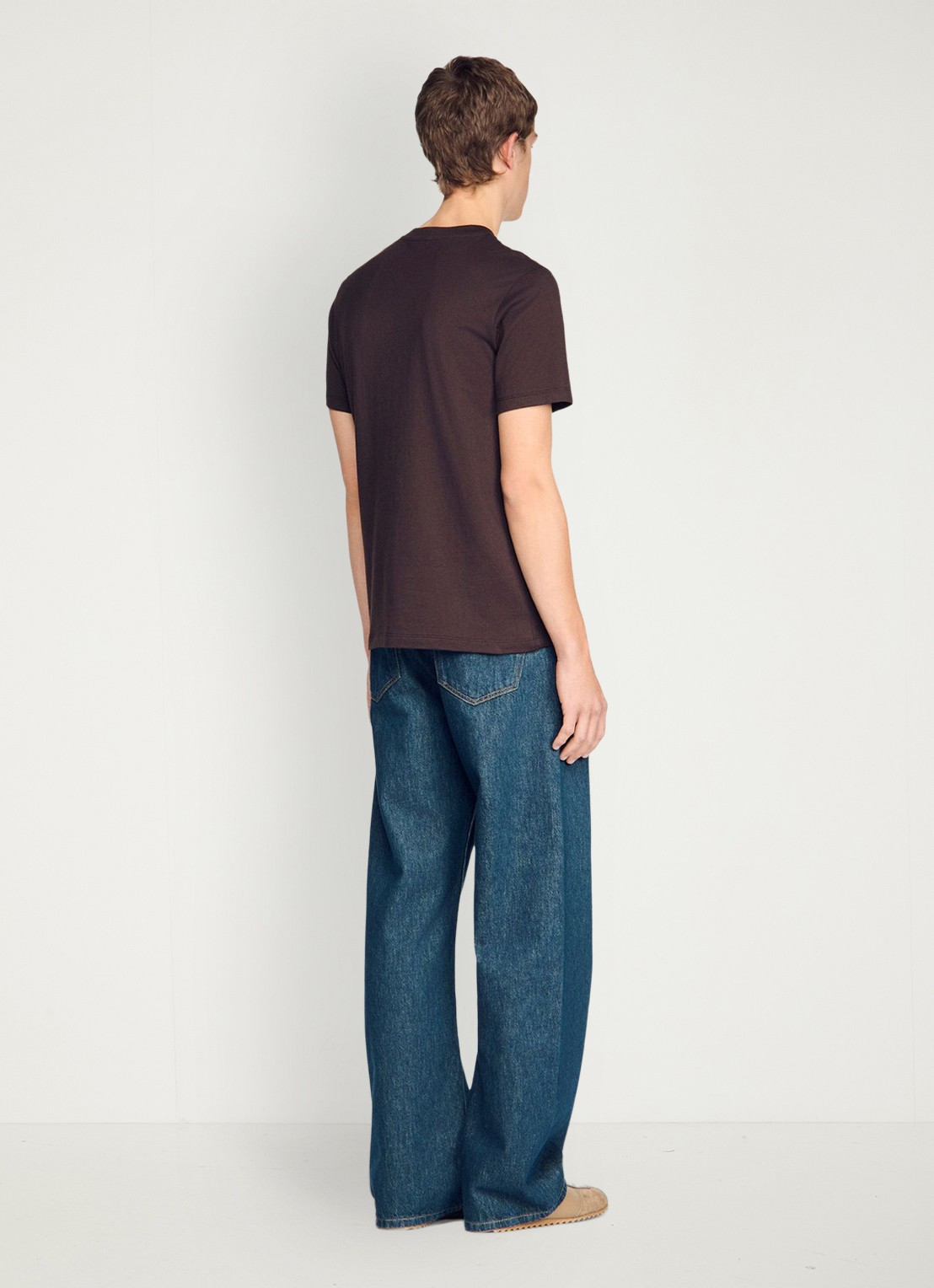 Sandro T-shirt met logo - achterkant chocoladebruin