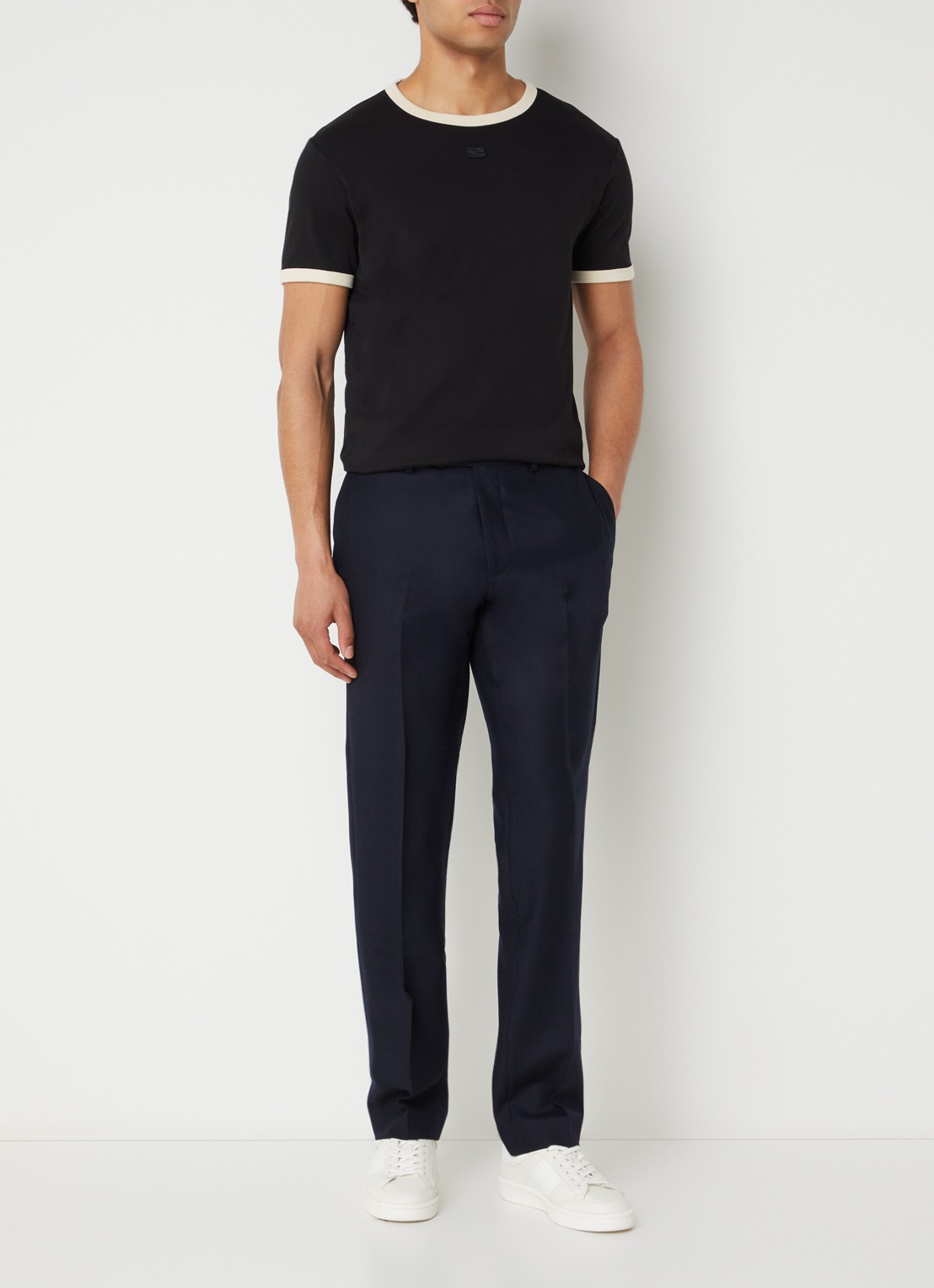 Sandro T-shirt met logoborduring - voorkant 4 zwart