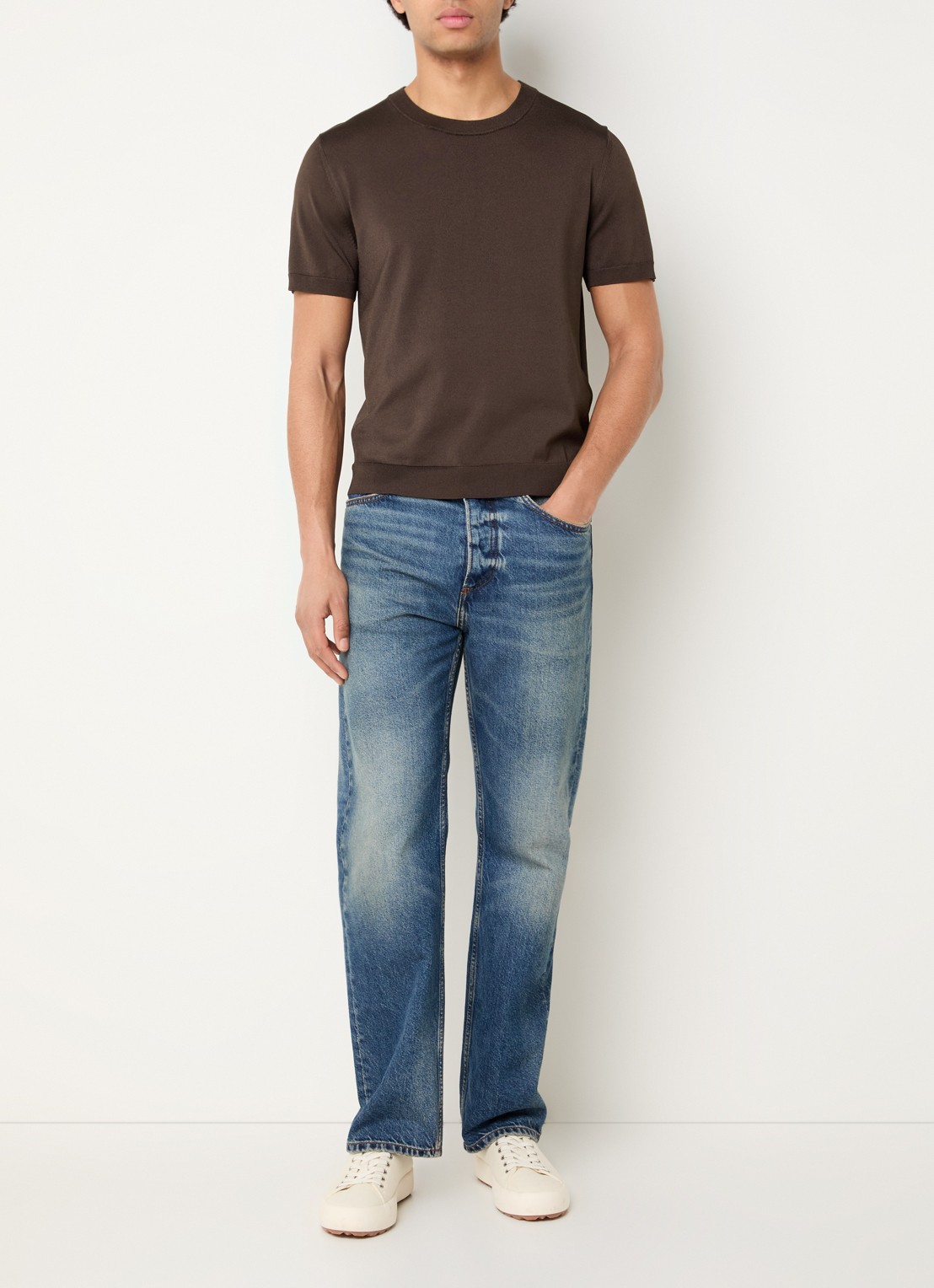 Sandro T-shirt met ronde hals - voorkant 4 chocoladebruin