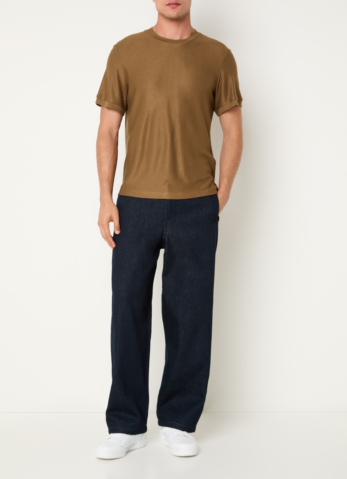 Sandro T-shirt met structuur - voorkant 3 camel