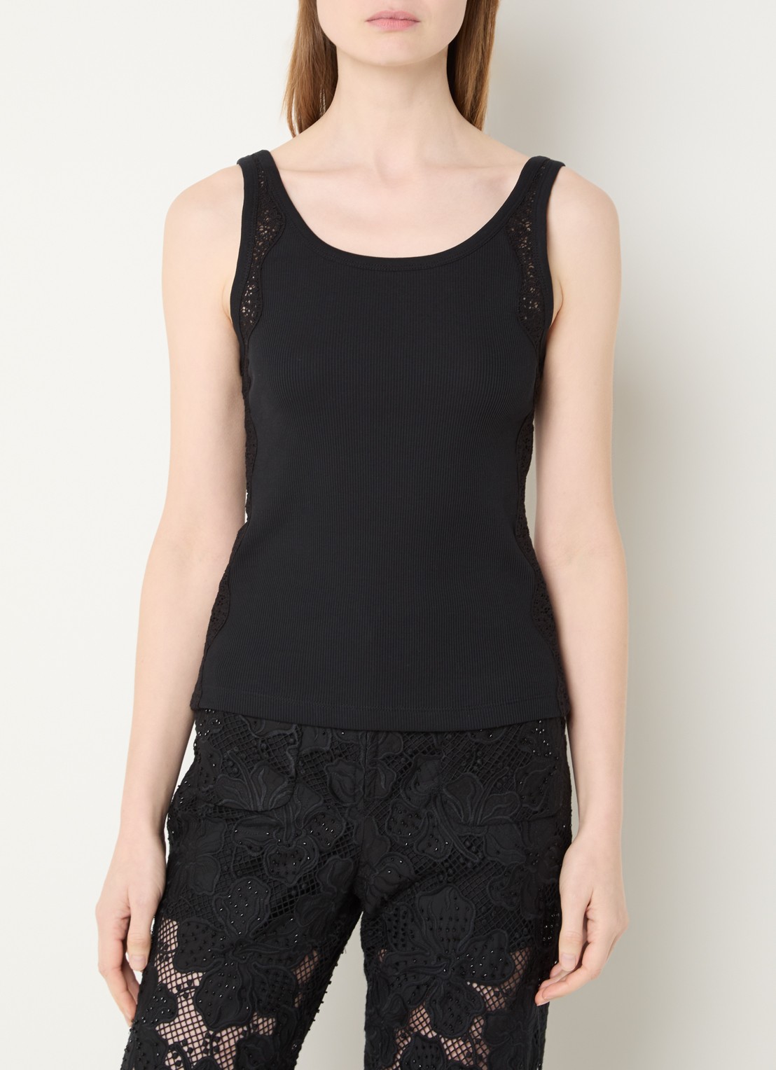 Sandro Tanktop met broderie en ribstructuur - detail 3 zwart