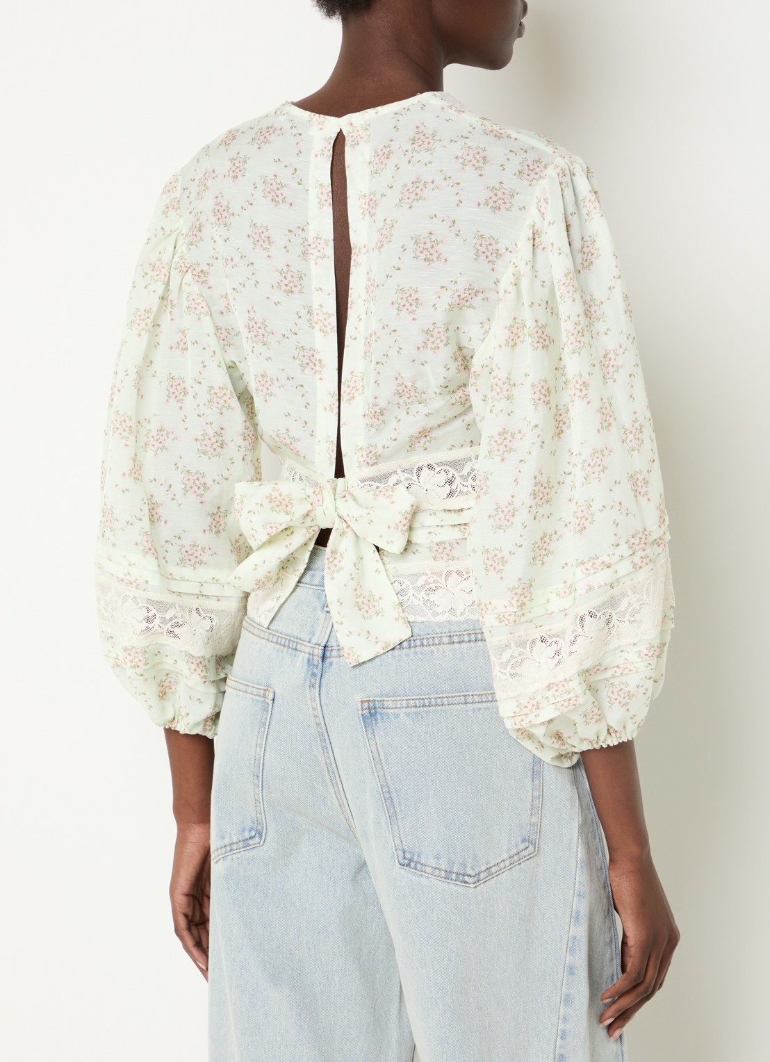 Sandro Top in linnenblend me details van kant - detail 4 lindegroen