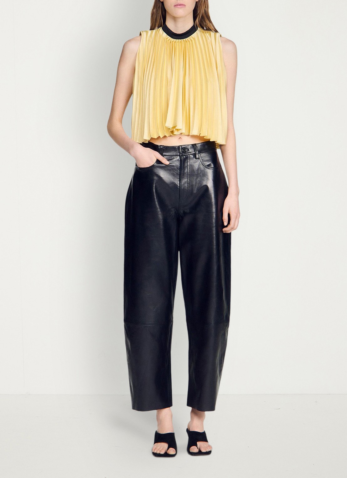 Sandro Top met plissé en strik detail - voorkant 2 straw / beige