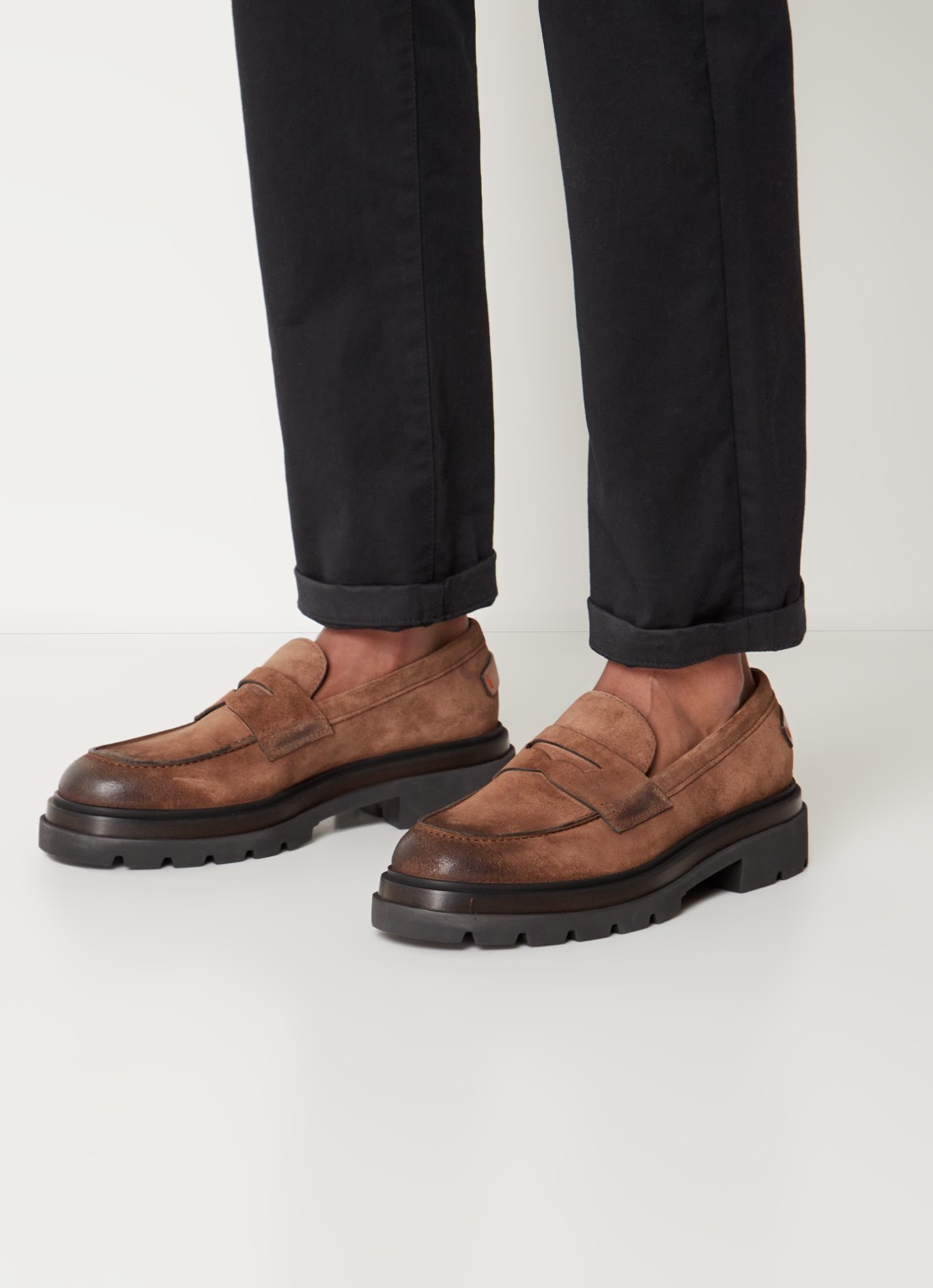 Santoni Loafer van suéde  - voorkant 2 bruin