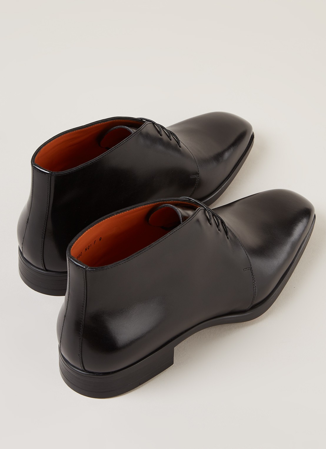 Santoni Mosley veterschoen van kalfsleer met lakfinish - detail zwart