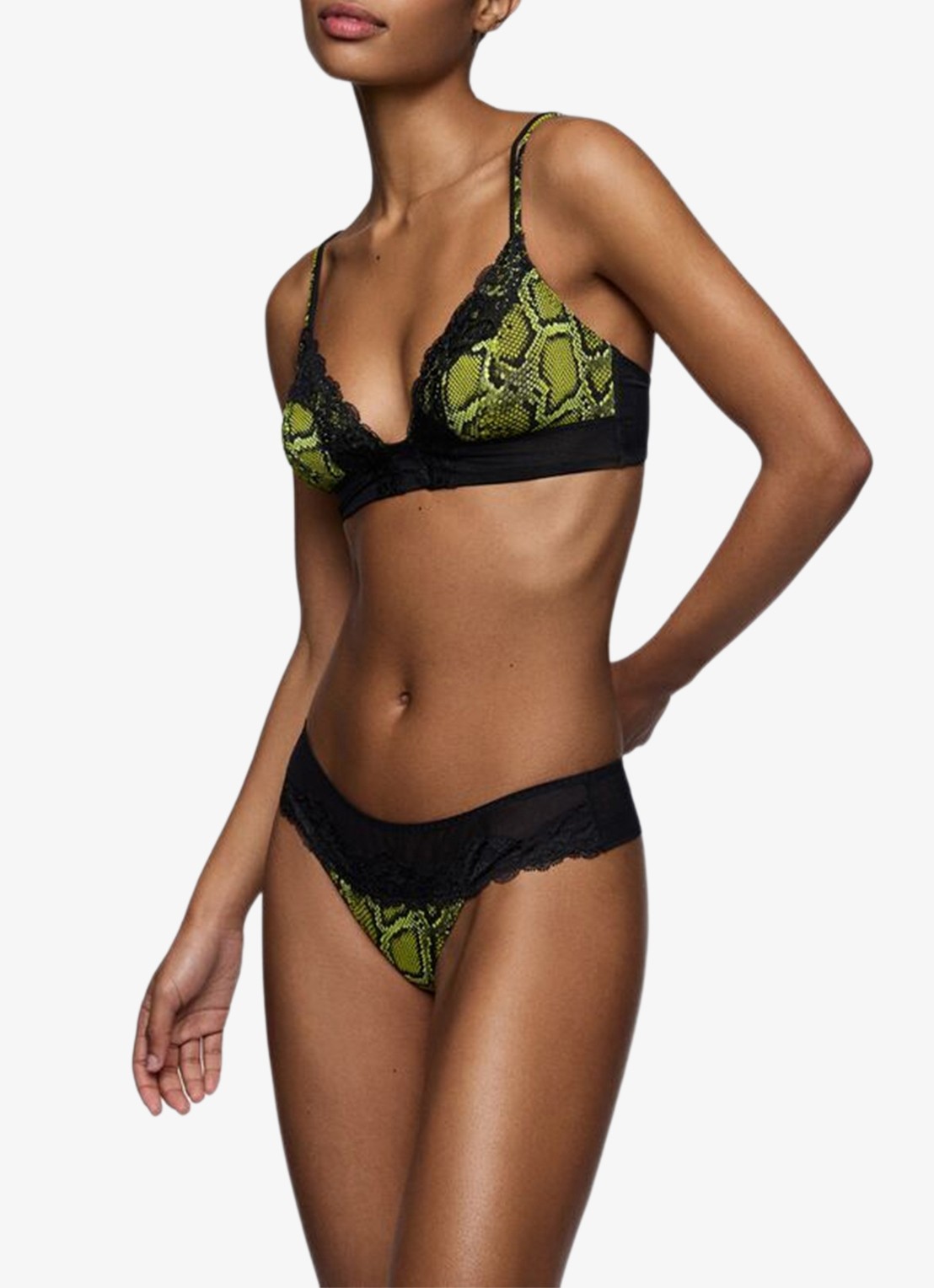 Sarda Bremer tanga van mesh - voorkant 3 groen