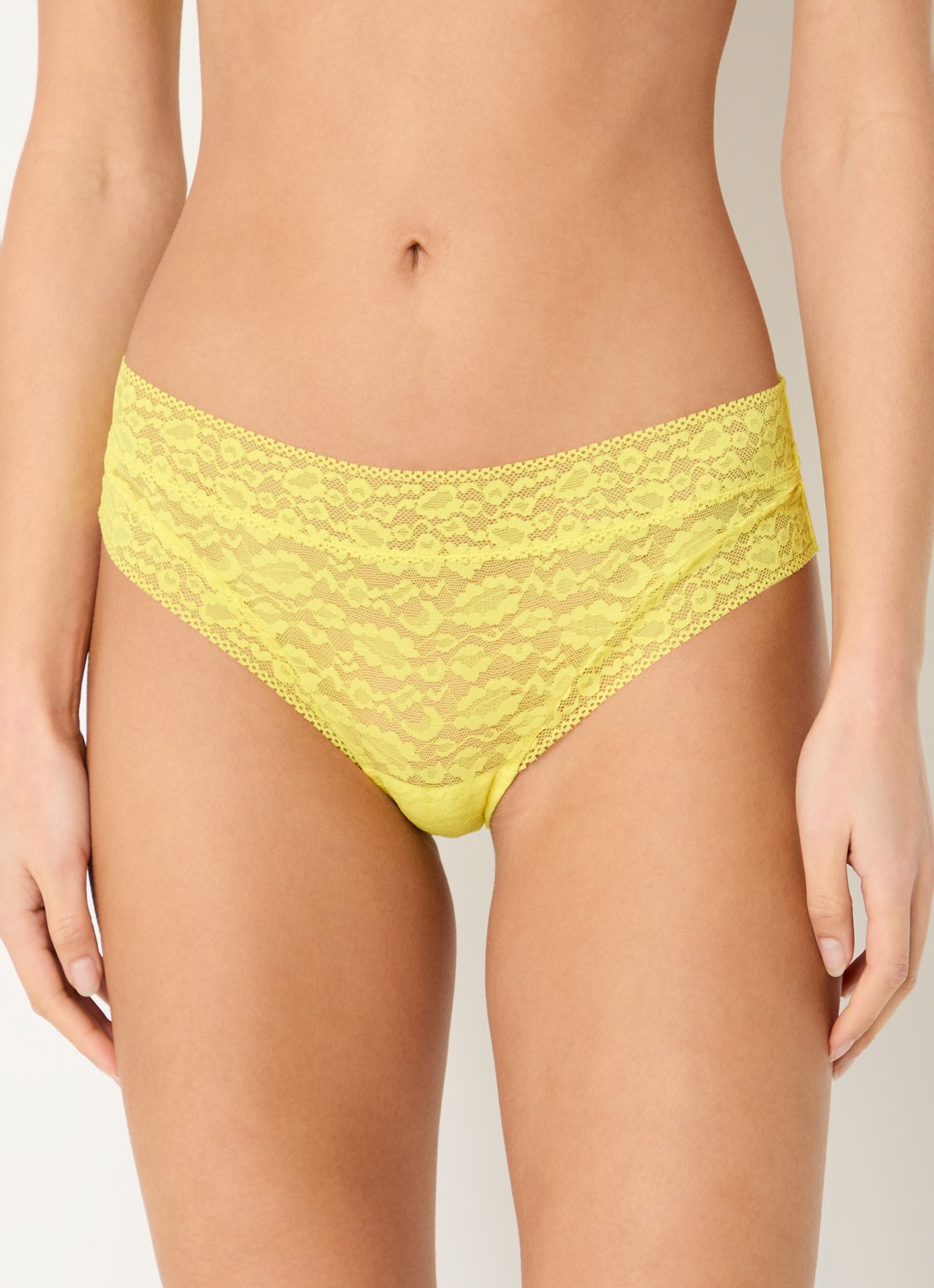 Sarda Cid slip van kant - detail geel