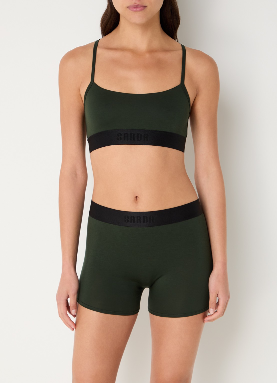 Sarda Eliza bralette met logoband - voorkant 4 legergroen