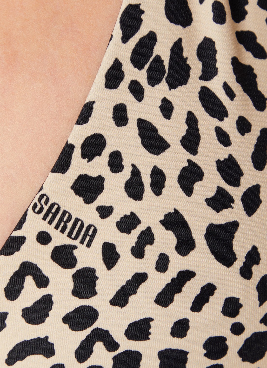 Sarda Pryce halter bikinitop met panterprint - detail 3 beige