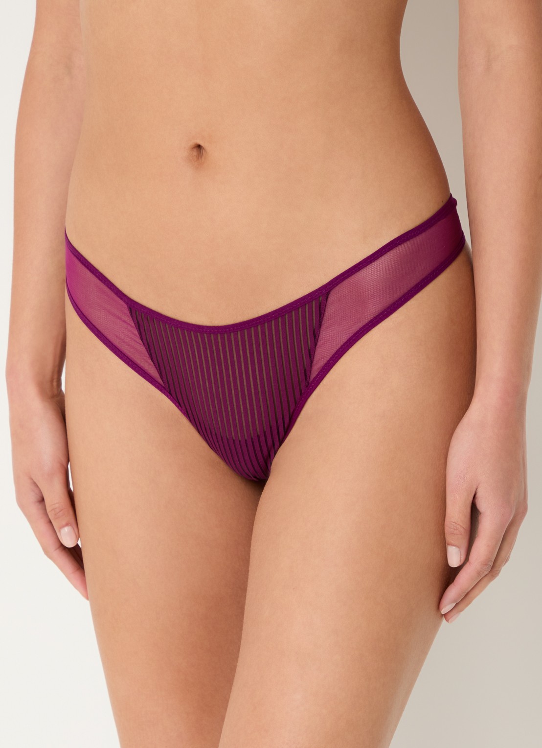 Sarda Radia string van mesh - detail 4 paars