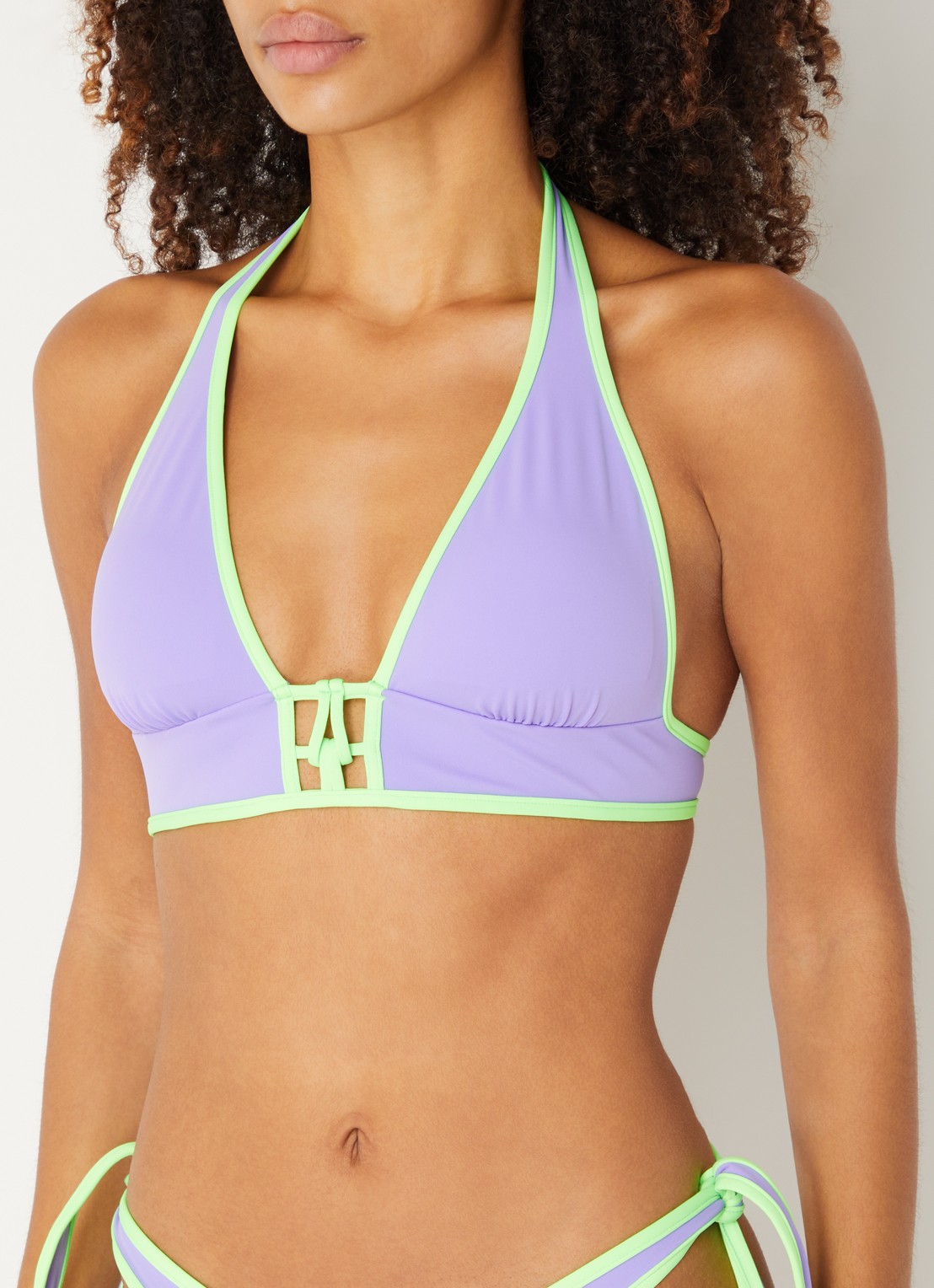 Sarda Sha voorgevormde triangel bikinitop met cut-out detail - detail 3 violet