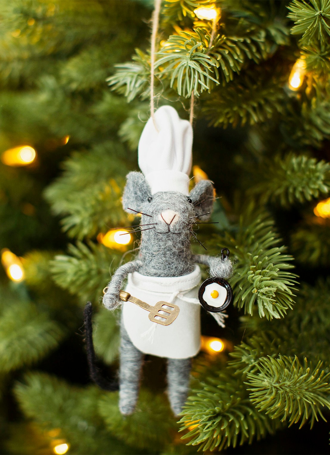 Sass & Belle Chef Muis kersthanger 16 cm - voorkant 2 grijs