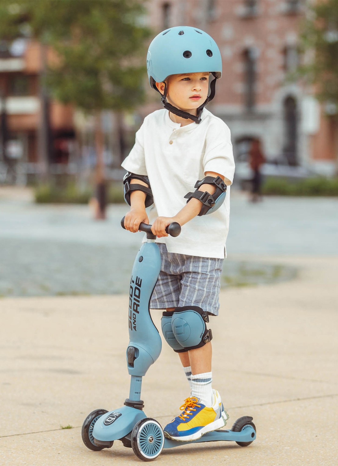 Scoot&Ride Highwaykick 1 loopfiets en step - voorkant 2 blauw