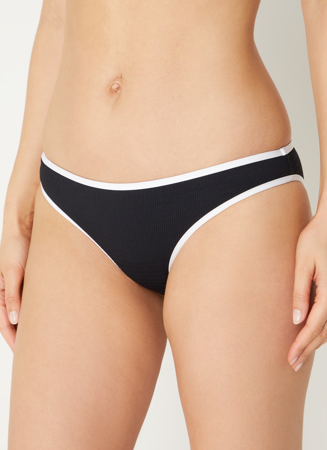 Seafolly Halter bikinitop met ribstructuur - voorkant 5 zwart