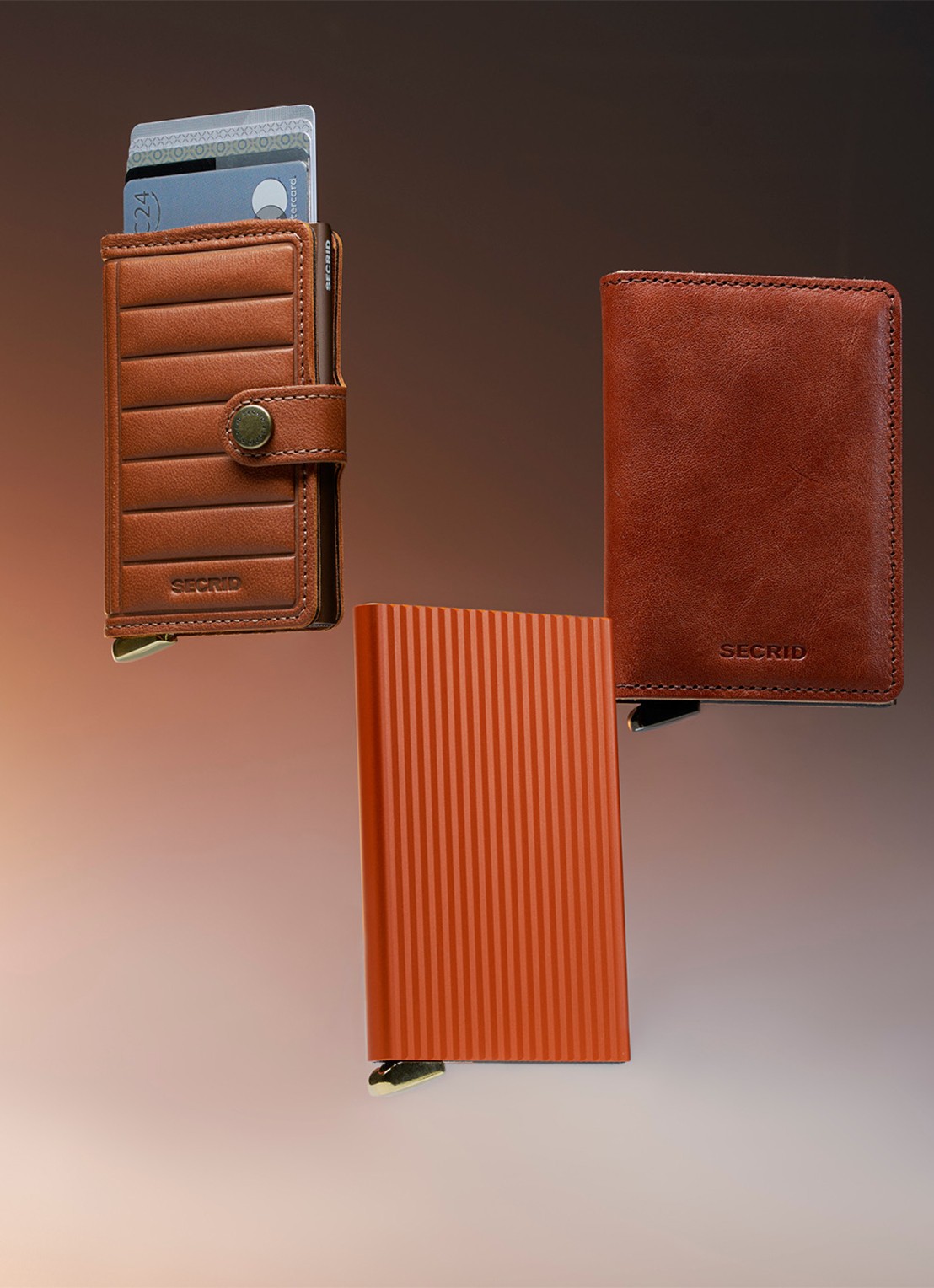Secrid Miniwallet+ pasjeshouder van leer - detail 6 cognac