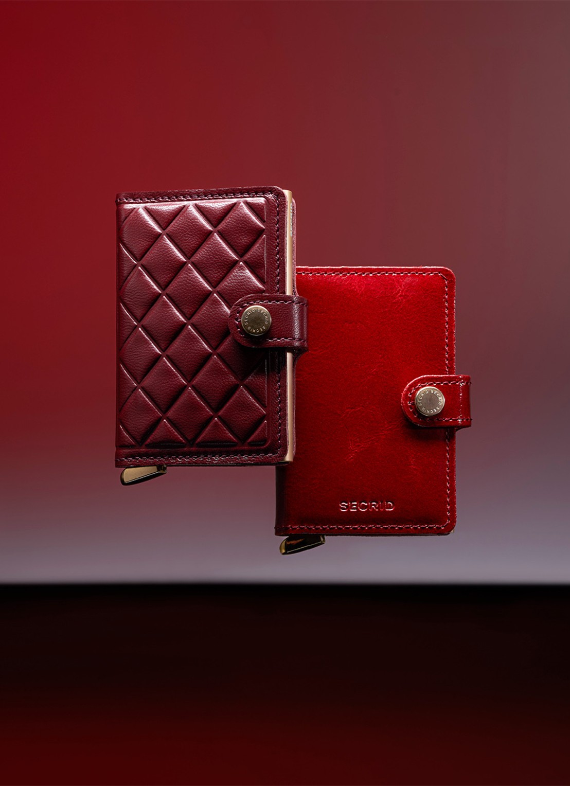 Secrid Miniwallet+ pasjeshouder van leer - detail 7 rood