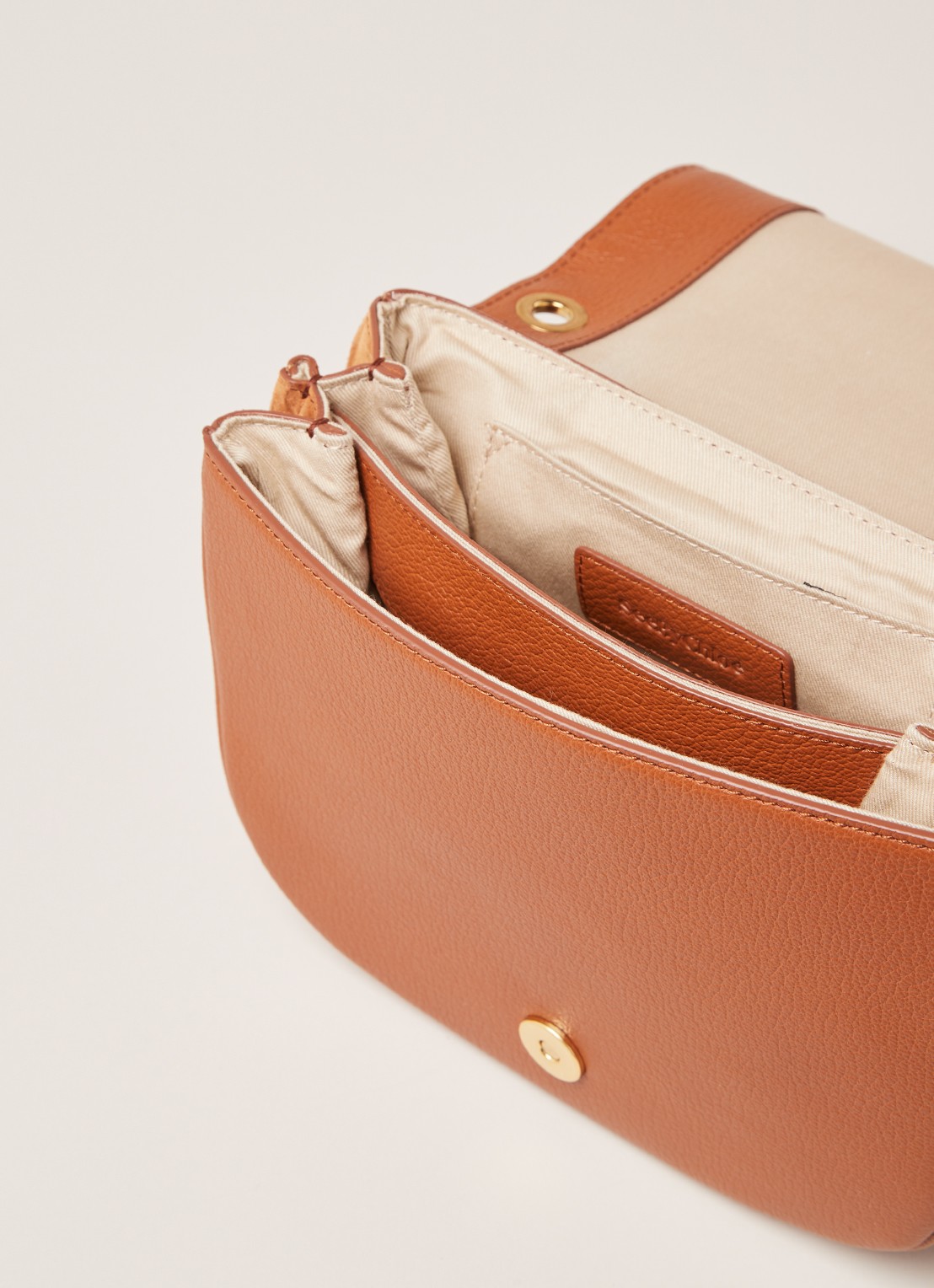 See By Chloé Hana Medium crossbodytas van leer - detail 4 cognac