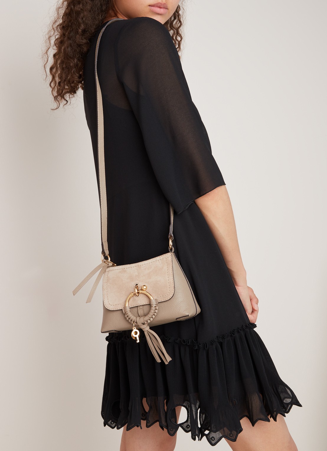 See By Chloé Joan Mini crossbodytas van leer en suède - voorkant 2 grijs