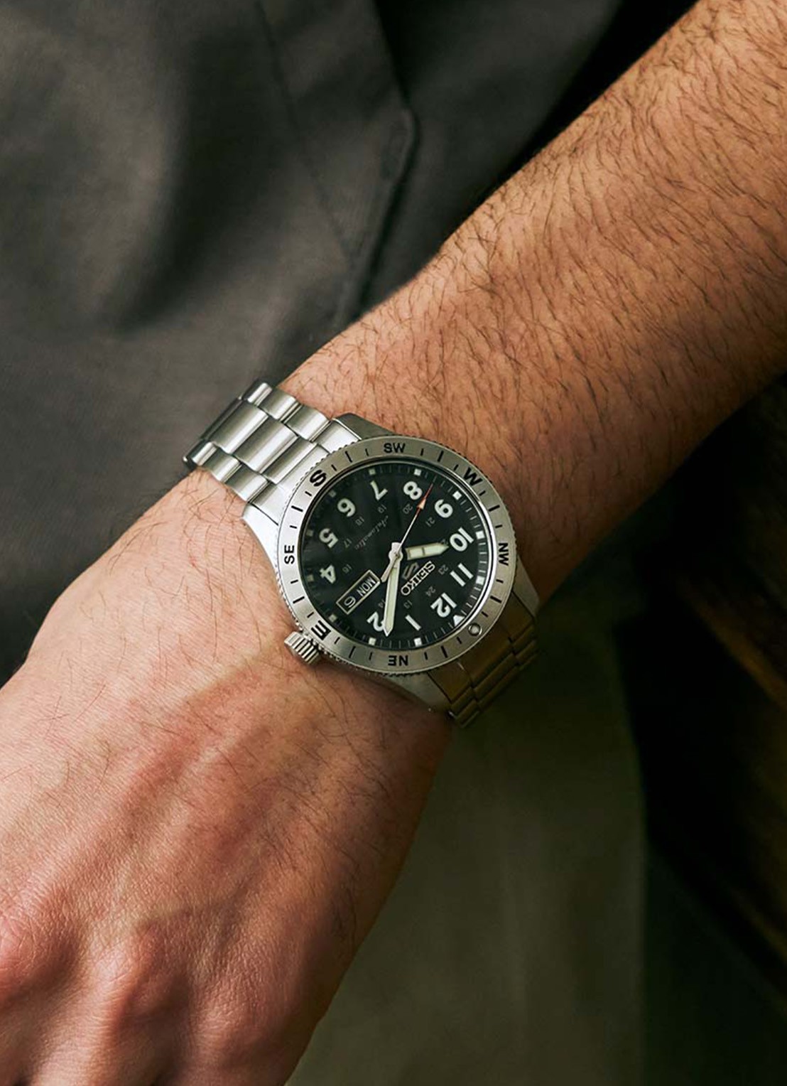 Seiko 5 Sports Field horloge HDB006K1 - detail 7 zilver