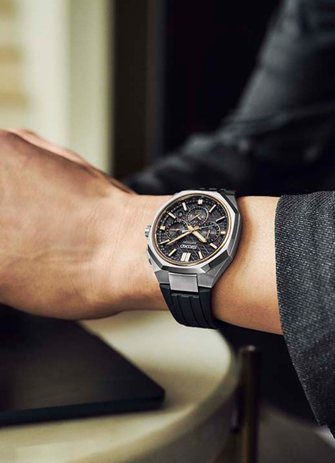 Seiko Astron GPS Solar horloge HAB003J1 - voorkant 2 zilver