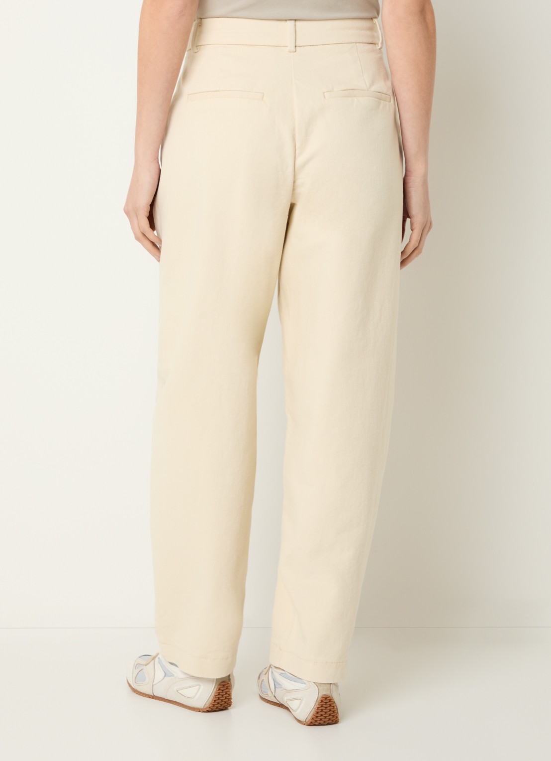 Selected Alma mid waist tapered fit broek met steekzakken - achterkant 2 creme